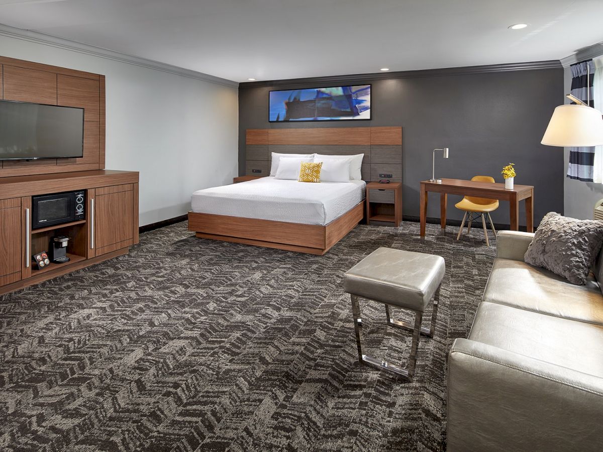 budget Downey hotel rooms